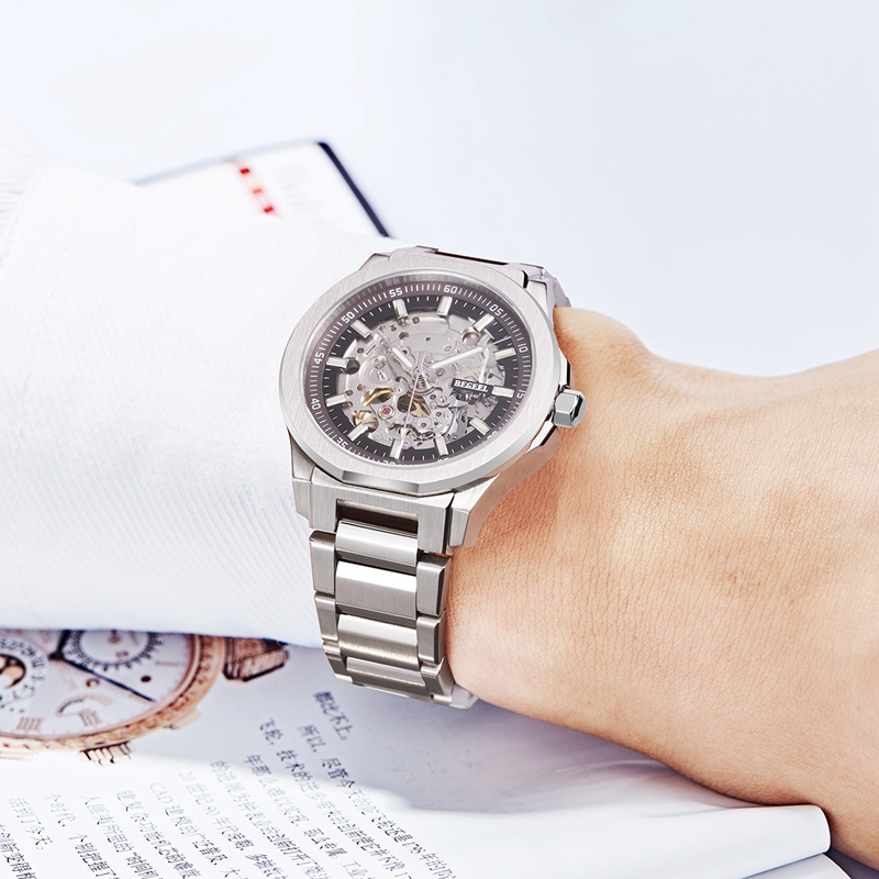 賓爵手表創意青春世界，腕上獨領風騷