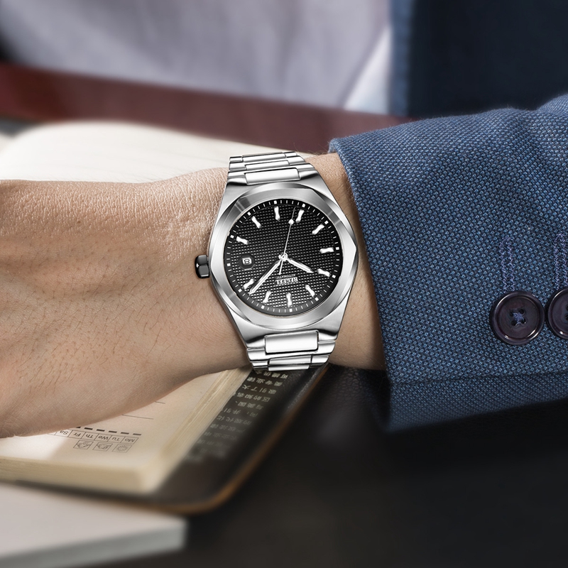 防偽聲明：關于腕表底蓋不再刻有一表一號